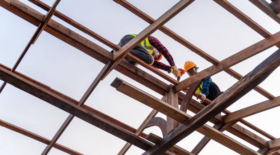 Expert new roof installation services in Elliott, IL